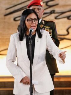 暫定大統領、マドゥロ氏解放訴え　「忠誠を誓っている」ベネズエラ