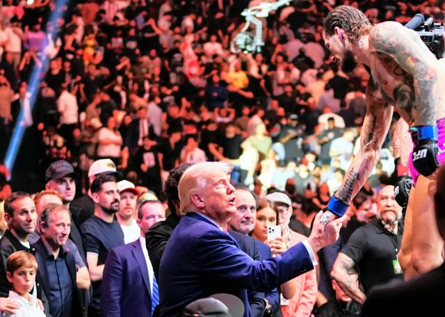 フランスがトランプ氏に忖度?　G7日程を変更　格闘技観戦に配慮か