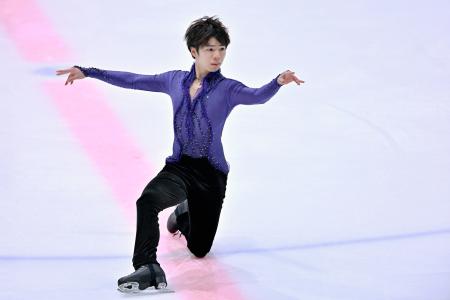 五輪代表の佐藤駿がＳＰ首位　日本学生フィギュア第１日