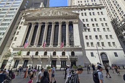 NY株続伸、終値の最高値を更新　失業率改善で237ドル高