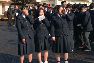 和牛甲子園へ、雌牛「むぎ」と涙の別れ　大分・久住高原農高うし部