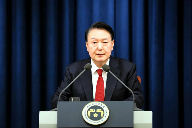 韓国の尹前大統領に懲役5年の実刑判決　非常戒厳めぐる捜査妨害事件