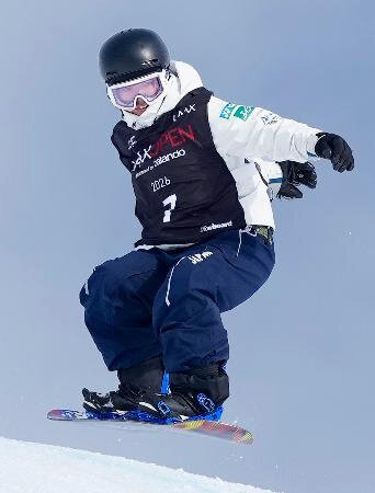 岩渕麗楽が予選１位、五輪確実に　スノボＷ杯スロープ、鈴木萌々も