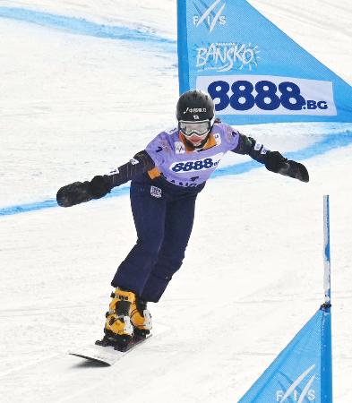 スノボＷ杯、三木つばきが３位　パラレル大回転