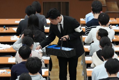 リスニング中に置き時計が鳴動　共通テストで114人が再試験対象に