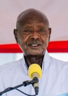 ウガンダ大統領７選　野党弾圧で長期政権４０年