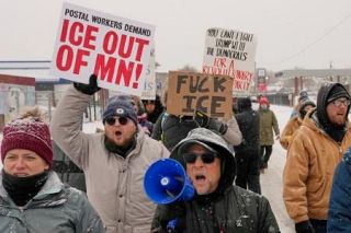 政府による派兵命令は「脅迫」　米ミネアポリス市長が非難