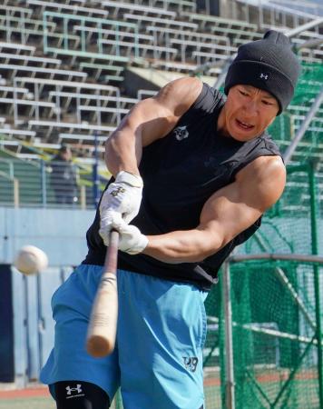 ソフトバンク柳田「１番で」　自主練習公開、開幕先発に意欲