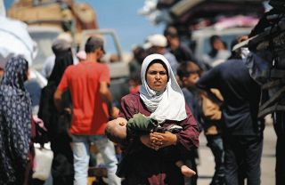 ガザの光景、生々しく　イスラエル軍の空爆により25歳で死去、ファトマさん写真展　港区で2月19日まで