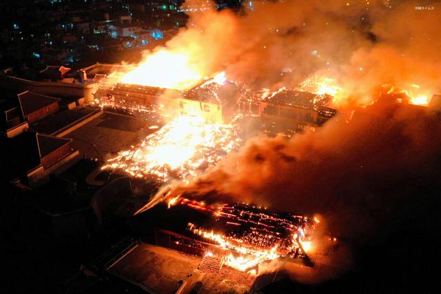 首里城が燃えた夜　現場を捉えた監視カメラ映像と証言、得られた教訓