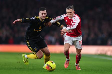 アーセナルは敗れて勝ち点４差　バルセロナは首位を堅持