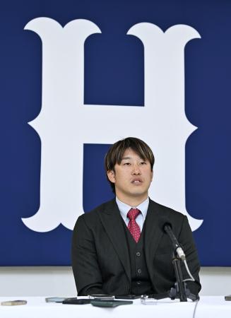 広島・小園、１億５千万円で更改　メジャー挑戦希望伝える