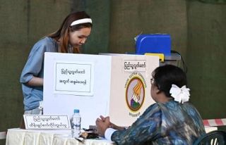 ミャンマー総選挙「成功」と主張　軍政報道官、投票率５４％