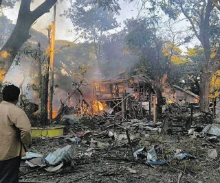 総選挙中も空爆続いたミャンマー、予想通りの国軍系圧勝　民主派支配地域で「もっとたくさんの人が殺される」