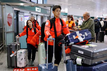 「りくりゅう」ミラノに到着　三浦、脱臼した左肩「調子いい」