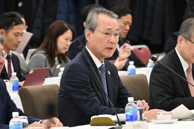 経団連会長「中小含めベア実施元年に」　労使フォーラム、春闘本格化