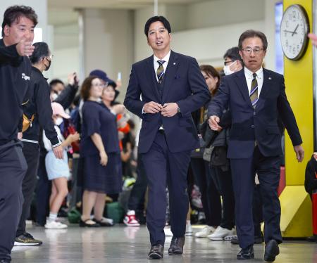 プロ野球、１日にキャンプイン　１２球団が一斉、宮崎と沖縄で