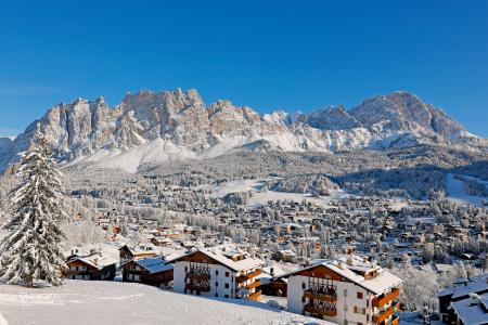 五輪開催地７０年ぶりの祭典待つ　面影残るミラノ・コルティナ