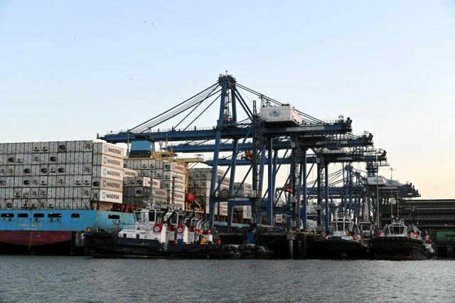 パナマ運河、香港企業運営「違憲」　現地最高裁　米政権に有利な判決