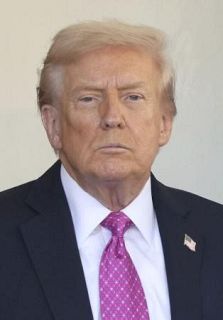 イランとの核合意「期待」　トランプ米大統領、軍事圧力強化