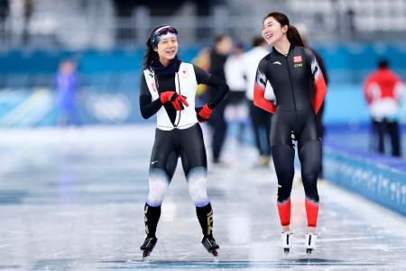 高木美帆が初練習、氷に好印象　試合会場、新濱立也や森重航も