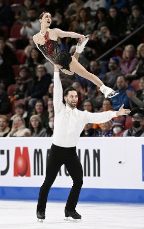 カナダの元世界一ペアが団体欠場　フィギュア、練習でけが
