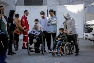 ガザ、初日の移送傷病者は５人　ラファ検問所、２万人待機