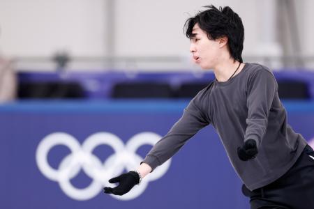 三浦佳生、４回転ループ好調　初練習のフィギュア男子