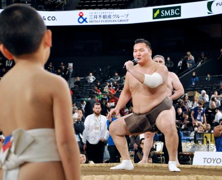 白鵬杯、初の男女同時開催　国際相撲、約１７００人参加