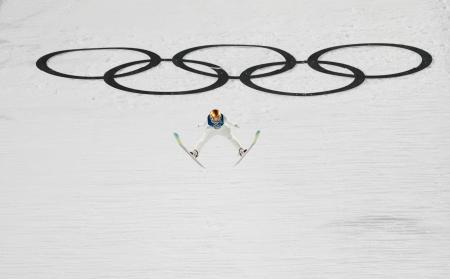 丸山希、ジャンプ女子「銅」　高梨沙羅以来２人目の表彰台