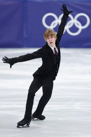 カナダ、男子ＳＰでゴゴレフ貢献　フィギュア団体