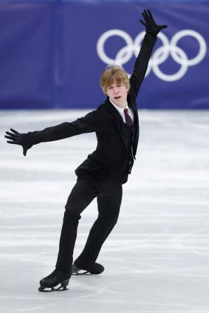 カナダ、男子ＳＰでゴゴレフ貢献　フィギュア団体