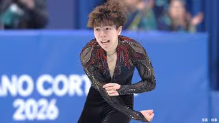 「緊張することなく伸び伸びとできた」ノーミス＆自己新の佐藤駿、プレッシャー乗り越え会心演技、坂本らも涙【フィギュア団体】