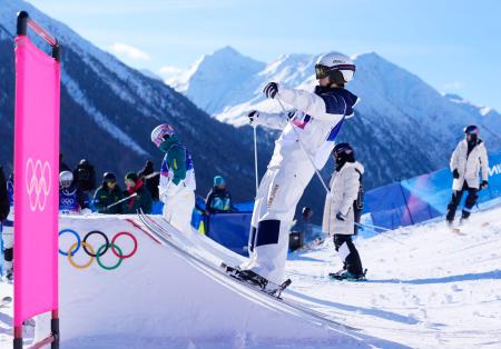 モーグル堀島「状態すごくいい」　１０日の予選へ、会場で最終調整