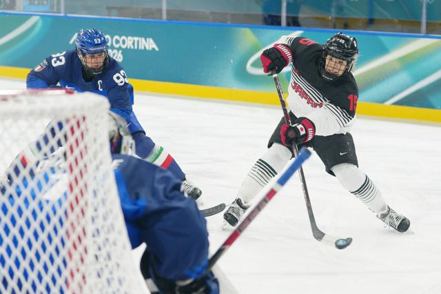 スマイルジャパン、8強へ瀬戸際　大幅補強の開催国イタリアに苦杯