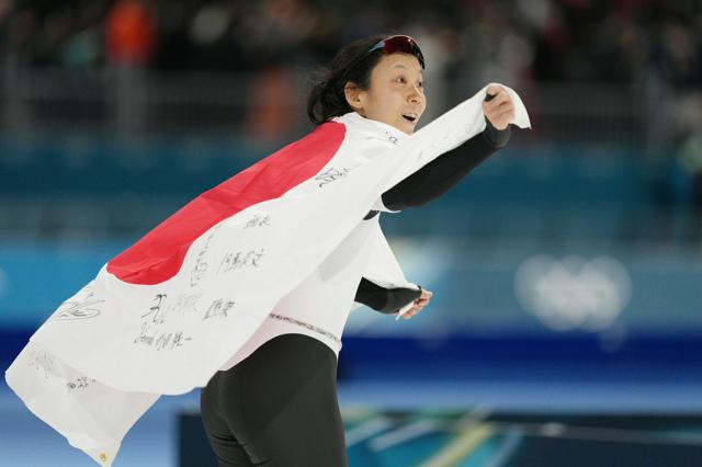 高木美帆、初戦は「完敗」の銅　本命1500mへ「まだまだいける」