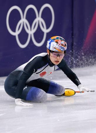 金井、いち早く起き上がって通過　転倒に巻き込まれても諦めず