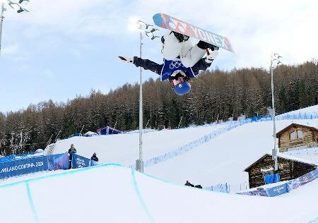 清水さら２位、全４選手が決勝へ　スノーボード・１１日