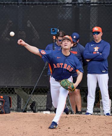 大リーグ、今井は初日にブルペン　バッテリー始動、菊池らも