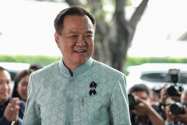 タイで保守系与党主導の連立政権へ　タクシン元首相派の野党と合意
