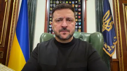 ロシア侵攻追悼ヘルメット問題でウクライナ選手「失格」　処分にゼレンスキー大統領は反発