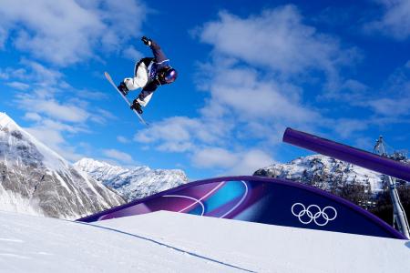 スノボＳＳ村瀬心「金メダルを」　２種目制覇へ練習始まる