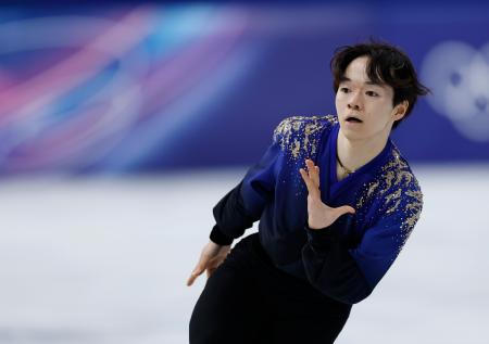鍵山優真、２大会連続「銀」　フィギュア、佐藤駿が「銅」
