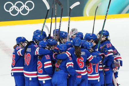 米国女子など準決勝進出　アイスホッケー・１３日