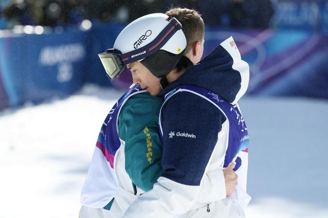 堀島行真、「恐怖心」あったスピードで果敢に　攻めた末の銀メダル