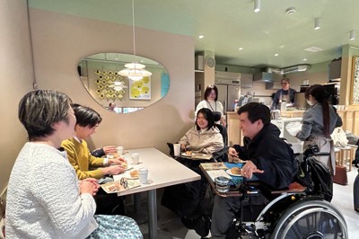 目標は職場での困難軽減　障害ある若者や企業が集うカフェがオープン
