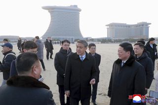 中国大使が北朝鮮観光施設を訪問　旅行客受け入れ再開が焦点