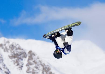 スロープ木俣、長谷川が決勝進出　スノーボード・１５日