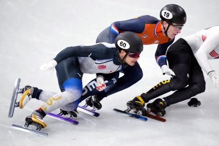 吉永が準々決勝進出、宮田敗退　ショートトラック・１６日