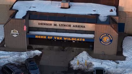 アイスホッケー場で銃撃事件&hellip;5人死傷　容疑者も自殺　高校生の地元チームが試合中に銃声　家族内の争いか　アメリカ